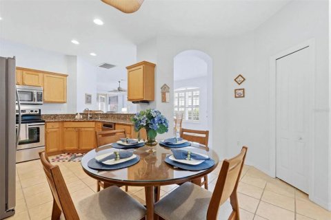 House in North Port, Florida 2 bedrooms, 128.67 sq.m. № 2219242 - photo 18