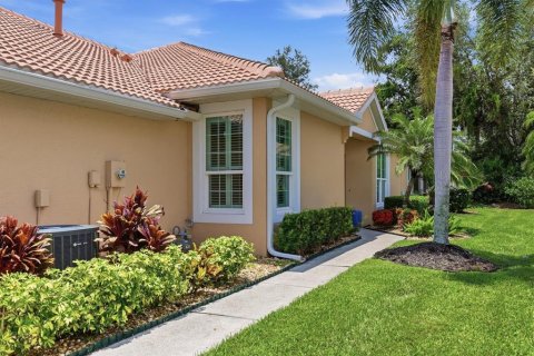 House in North Port, Florida 2 bedrooms, 128.67 sq.m. № 2219242 - photo 4