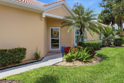 House in North Port, Florida 2 bedrooms, 128.67 sq.m. № 2219242 - photo 5