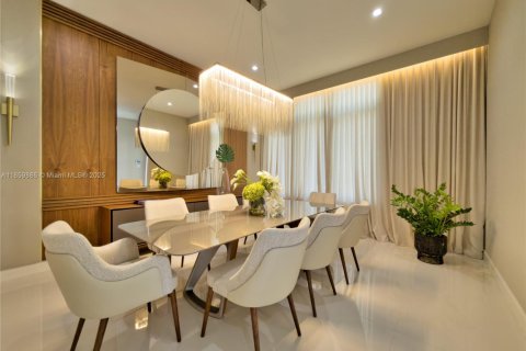 Casa en venta en Doral, Florida, 4 dormitorios, 371.24 m2 № 1981978 - foto 16