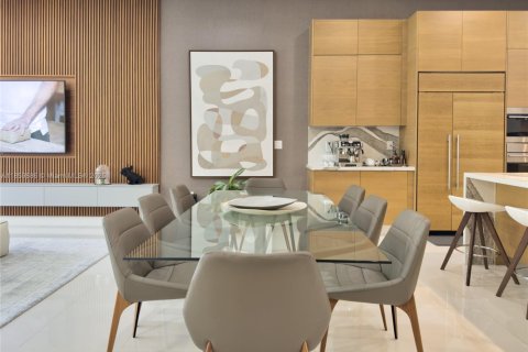 Casa en venta en Doral, Florida, 4 dormitorios, 371.24 m2 № 1981978 - foto 23