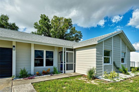 House in Port Charlotte, Florida 3 bedrooms, 124.77 sq.m. № 1852616 - photo 4