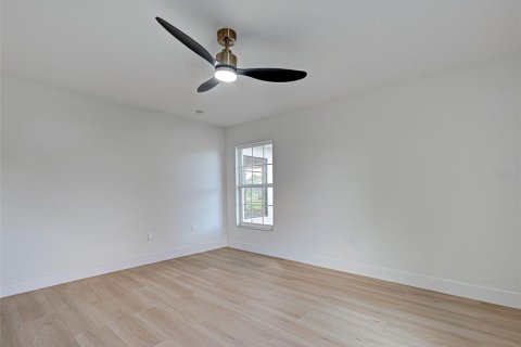 House in Port Charlotte, Florida 3 bedrooms, 124.77 sq.m. № 1852616 - photo 28