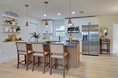 House in Port Charlotte, Florida 3 bedrooms, 124.77 sq.m. № 1852616 - photo 8