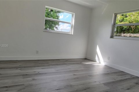 Villa ou maison à louer à Pompano Beach, Floride: 2 chambres, 90.12 m2 № 2070715 - photo 2