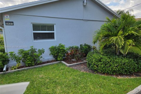 Villa ou maison à louer à Pompano Beach, Floride: 2 chambres, 90.12 m2 № 2070715 - photo 14