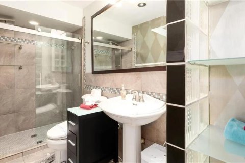 Adosado en alquiler en Tampa, Florida, 3 dormitorios, 130.25 m2 № 2205018 - foto 12