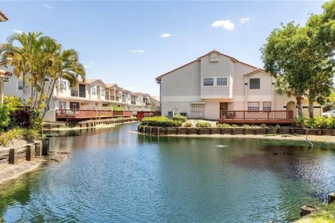 Adosado en alquiler en Tampa, Florida, 3 dormitorios, 130.25 m2 № 2205018 - foto 4