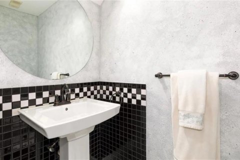 Adosado en alquiler en Tampa, Florida, 3 dormitorios, 130.25 m2 № 2205018 - foto 15