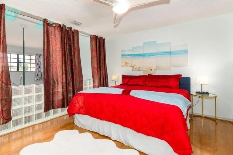 Adosado en alquiler en Tampa, Florida, 3 dormitorios, 130.25 m2 № 2205018 - foto 13
