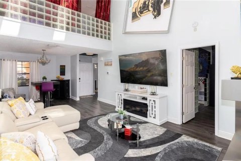 Adosado en alquiler en Tampa, Florida, 3 dormitorios, 130.25 m2 № 2205018 - foto 8