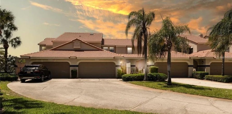 Adosado en Tampa, Florida 3 dormitorios, 130.25 m2 № 2205018