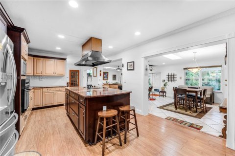 Купить виллу или дом в Майами, Флорида 5 спален, 215.9м2, № 2034252 - фото 9