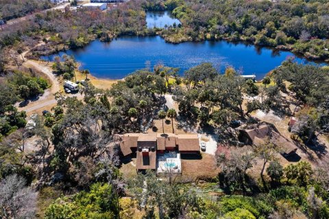 Propiedad comercial en Port Richey, Florida 248.42 m2 № 2109055