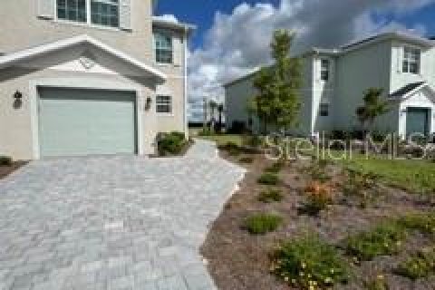 Adosado en alquiler en Punta Gorda, Florida, 3 dormitorios, 173.82 m2 № 1916717 - foto 1