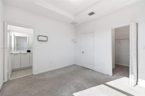 Adosado en venta en Miami, Florida, 3 dormitorios, 123.37 m2 № 2032841 - foto 21