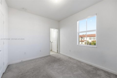Adosado en venta en Miami, Florida, 3 dormitorios, 123.37 m2 № 2032841 - foto 26