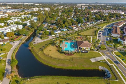 Adosado en venta en Miami, Florida, 3 dormitorios, 123.37 m2 № 2032841 - foto 30