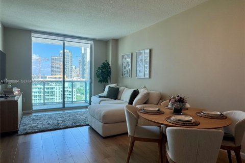 Copropriété à louer à Miami, Floride: 1 chambre, 64.38 m2 № 2046885 - photo 2