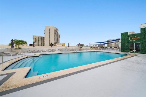 Copropriété à louer à Hollywood, Floride: 3 chambres, 137.5 m2 № 1822137 - photo 26