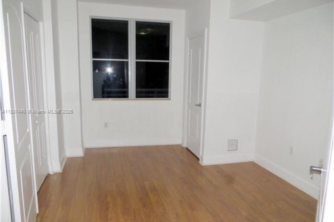 Copropriété à louer à Hollywood, Floride: 3 chambres, 137.5 m2 № 1822137 - photo 7