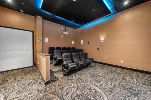 Copropriété à louer à Hollywood, Floride: 3 chambres, 137.5 m2 № 1822137 - photo 24