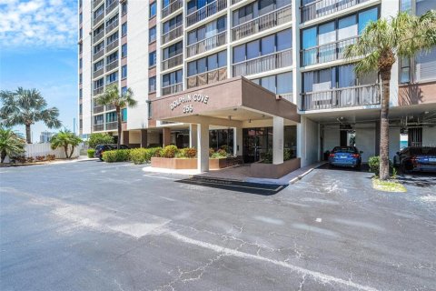 Condominio en alquiler en Clearwater, Florida, 2 dormitorios, 106.84 m2 № 1609463 - foto 2