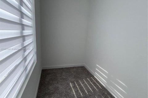 Townhouse in Homestead, Florida 4 bedrooms, 129.88 sq.m. № 2039674 - photo 7