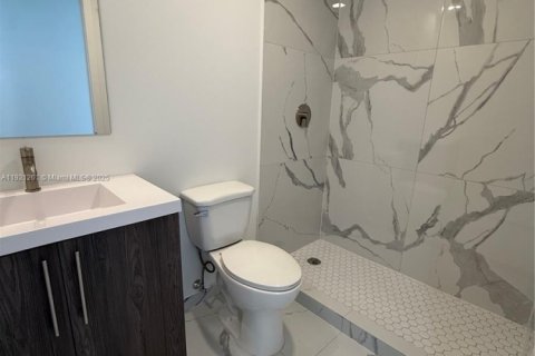 Townhouse in Homestead, Florida 4 bedrooms, 129.88 sq.m. № 2039674 - photo 5