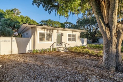 Villa ou maison à vendre à Fort Lauderdale, Floride: 3 chambres, 116.87 m2 № 2273906 - photo 2