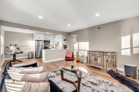 Villa ou maison à vendre à Fort Lauderdale, Floride: 3 chambres, 116.87 m2 № 2273906 - photo 6