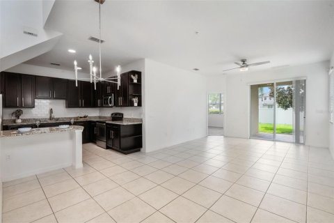 Townhouse in Orlando, Florida 4 bedrooms, 156.26 sq.m. № 1822915 - photo 10