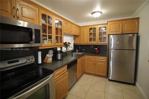 Copropriété à louer à Miami, Floride: 2 chambres, 91.51 m2 № 2283134 - photo 18