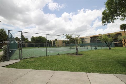Copropriété à louer à Miami, Floride: 2 chambres, 91.51 m2 № 2283134 - photo 16