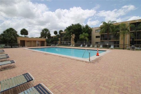 Copropriété à louer à Miami, Floride: 2 chambres, 91.51 m2 № 2283134 - photo 15