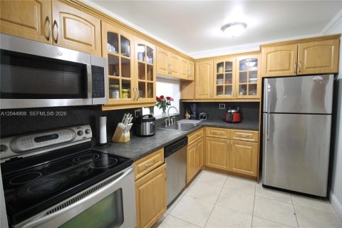 Copropriété à louer à Miami, Floride: 2 chambres, 91.51 m2 № 2283134 - photo 19