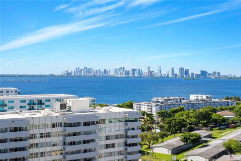 Copropriété à vendre à North Bay Village, Floride: 2 chambres, 93.37 m2 № 1981519 - photo 11