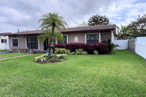 Villa ou maison à Miami, Floride 4 chambres, 139.35 m2 № 2089677