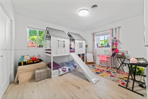 Casa en venta en North Miami Beach, Florida, 4 dormitorios, 224.54 m2 № 1855304 - foto 30
