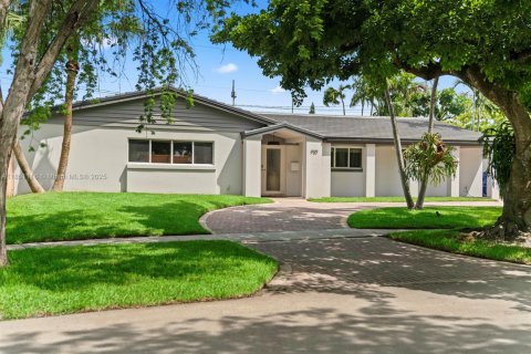 Casa en venta en North Miami Beach, Florida, 4 dormitorios, 224.54 m2 № 1855304 - foto 28