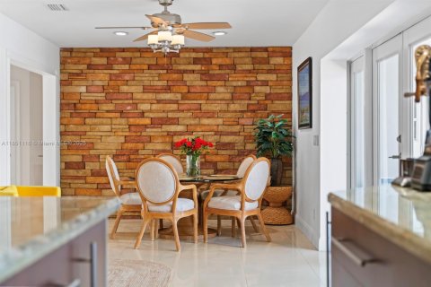 Casa en venta en North Miami Beach, Florida, 4 dormitorios, 224.54 m2 № 1855304 - foto 21