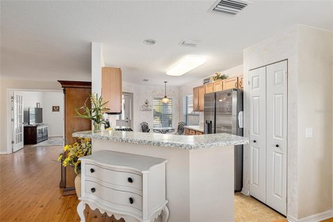 House in Ocala, Florida 2 bedrooms, 139.73 sq.m. № 1720988 - photo 17
