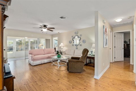 House in Ocala, Florida 2 bedrooms, 139.73 sq.m. № 1720988 - photo 11