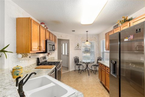 House in Ocala, Florida 2 bedrooms, 139.73 sq.m. № 1720988 - photo 18