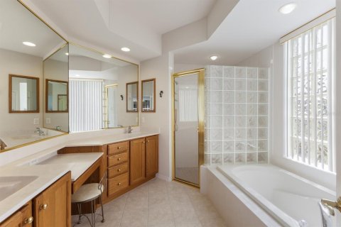 House in Bradenton, Florida 3 bedrooms, 152.82 sq.m. № 1761145 - photo 22