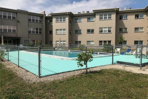 Condo in Port Charlotte, Florida, 1 bedroom  № 1680353 - photo 20