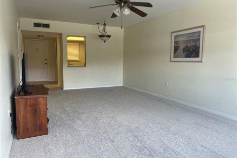 Condo in Port Charlotte, Florida, 1 bedroom  № 1680353 - photo 4