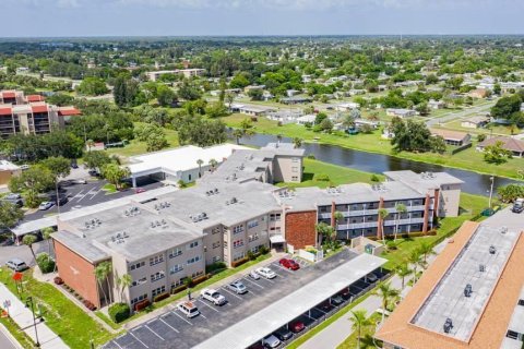 Condo in Port Charlotte, Florida, 1 bedroom  № 1680353 - photo 21