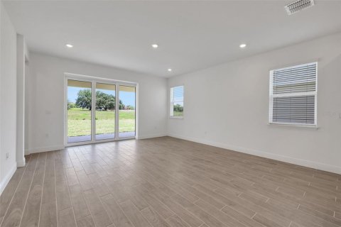 House in Apopka, Florida 4 bedrooms, 212.1 sq.m. № 1528878 - photo 10