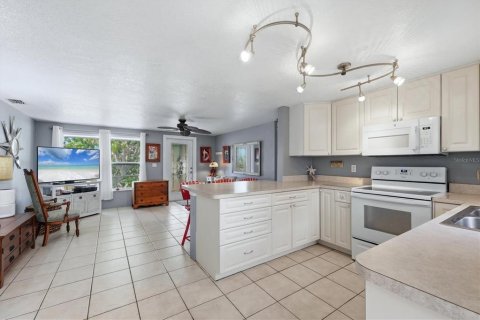 Villa ou maison à vendre à Englewood, Floride: 3 chambres, 147.9 m2 № 2231955 - photo 15
